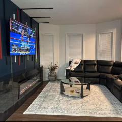 Contemporary Private En-Suite - Steps to Cleaveland Clinic