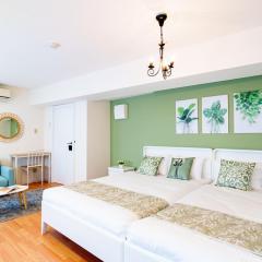 Higashi-Shinjuku 904