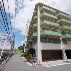 泊るHouse千葉駅1分 J - 東京ディズニーランドまで30分 線路傍騒音あり