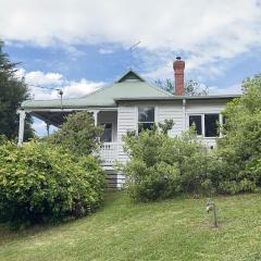 Healesville Gardener's Cottage