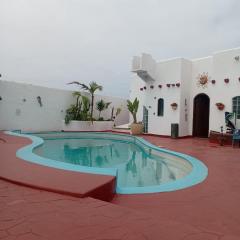 Exotic Oceanfront villa with Private Pool & jacuzzi - Parties & Events