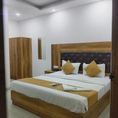 Hotel Caves Premium Near Delhi Airport