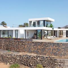Salty Villa by Aura Collection