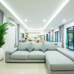 Verdant Villa Pattaya - Luxury 4BR Pool Villa