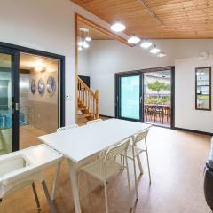 Gyeongju Hiltopia Kids Pool Villa