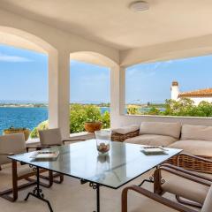 Villa Plemmiria by the Sea by Wonderful Italy