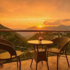 The Kempty Osasis - A Boutique Resort With Scenic Mountain View in Mussoorie