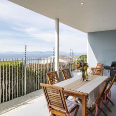 Dorian Place Oceanview Getaway in Simon’s Town
