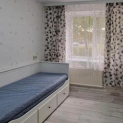 Pas Dianą, butas pirmane aukšte