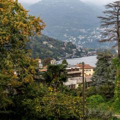 Como Lake Chic Retreat - Lake View - Self Chekin