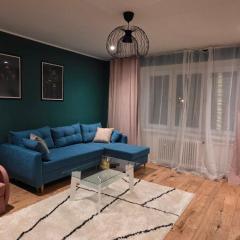 Krásny byt v širšom centre mesta komplet zariadený