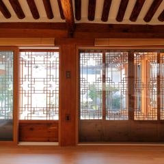 Premium Design Hanok Ubojae 牛步齋 Slow Walk in Bukchon