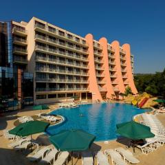 StayFlex by Helios - All Inclusive - Kids Slide - Pools - AC in the rooms - EV station