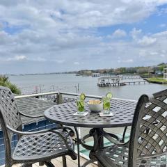 Bayside Retreat Bring your boat private boat ramp at this fabulous bayfront home