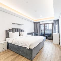 Escape24 Spacious 1BR Laya Mansion JVC