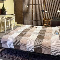 Newly Renovated Studio with Private Entrance