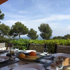 3 bedroom semi-detached house in Sa Riera Begur. Sea views terrace and shared pool Ref:H12