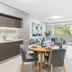 Modern Luxe Urban Comfort in Central Green Heart