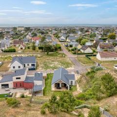 Cozy Home In Saint Germain Sur Ay With Wifi