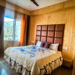 Oak sunlight Restaurant & Provides Famous Gadwali food