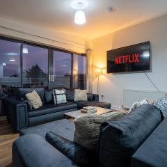 Penthouse in Central Nottingham with Hot tub and Games