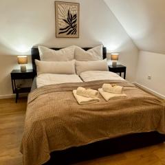 Charmante Unterkunft mit 2 Schlafzimmern, Smart-TV, WLAN