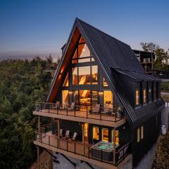 Family 5BR Cabin Near Downtown Gatlinburg With Games Hot Tub