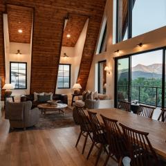 Family 5BR Cabin Near Downtown Gatlinburg With Games Hot Tub