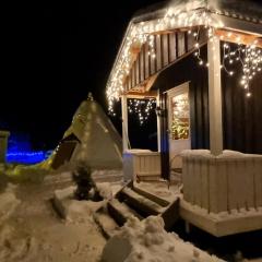 Gårdshytte med lavvu, hund tillatt, sauna