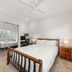 Charming 1-Bed Cottage with Garden Retreat