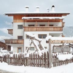 Großkarnaiderhof Ferienwohnungen-Bauernhof-Natur pur