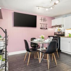 Stylish Ottawa Getaway for 5