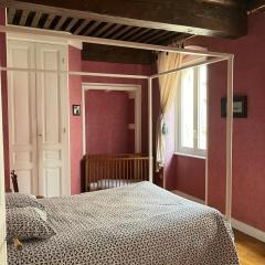 Maison de charme avec plafonds et parquets anciens