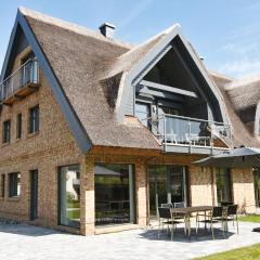 Exklusive Reetdach-Villa Ostseefrische