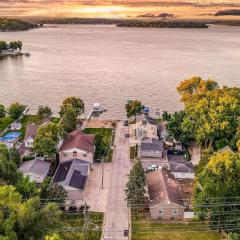 The Main Stay - Mineola Bay Lakeview and Access - Fully Furnished Monthly & Seasonal Rental in Fox Lake
