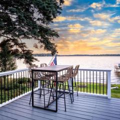 The Blue Sapphire on Mineola Bay 3BR 3BA Luxury Lakefront Home on Mineola Bay Stunning Views on Chain O Lakes