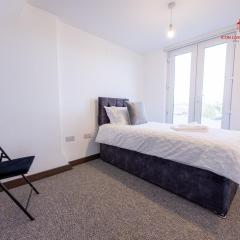 Luxury 9-Bed Contractor Home with Ensuite Rooms