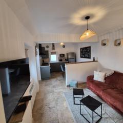 Maison avec terrasse et jardin