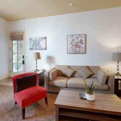 LV110 Secluded Downstairs 1 Bedroom Legacy Villa