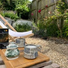 Bungalow on Dartmoor's Edge, Parking & Garden