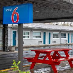 Motel 6 Cornwall, ON
