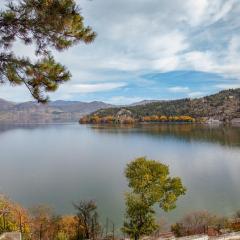 Kallithea Suite Kastoria Lake View