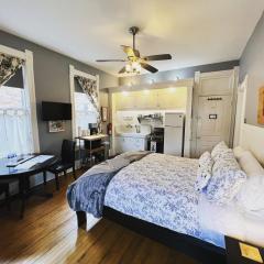 iKlektik House // Robin