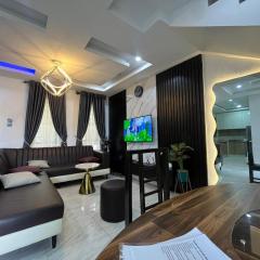 Dee 3 Home away from home LBS