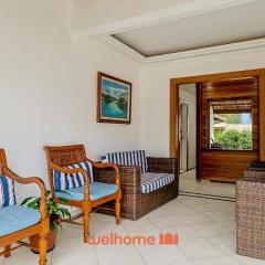 Casa em Angra com Acesso a Praia e Conforto