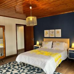 Casa Três Campos, Povoação