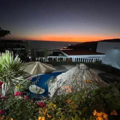 Mar y Cielo Beach House