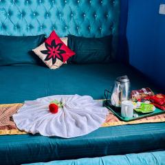 White Palace airport hotel