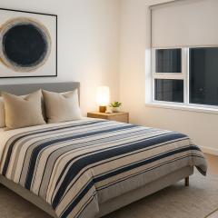 Urban Two-Bedroom Apartment with Prime Downtown Location