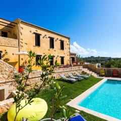 Freistehendes Ferienhaus Mit Großem Pool